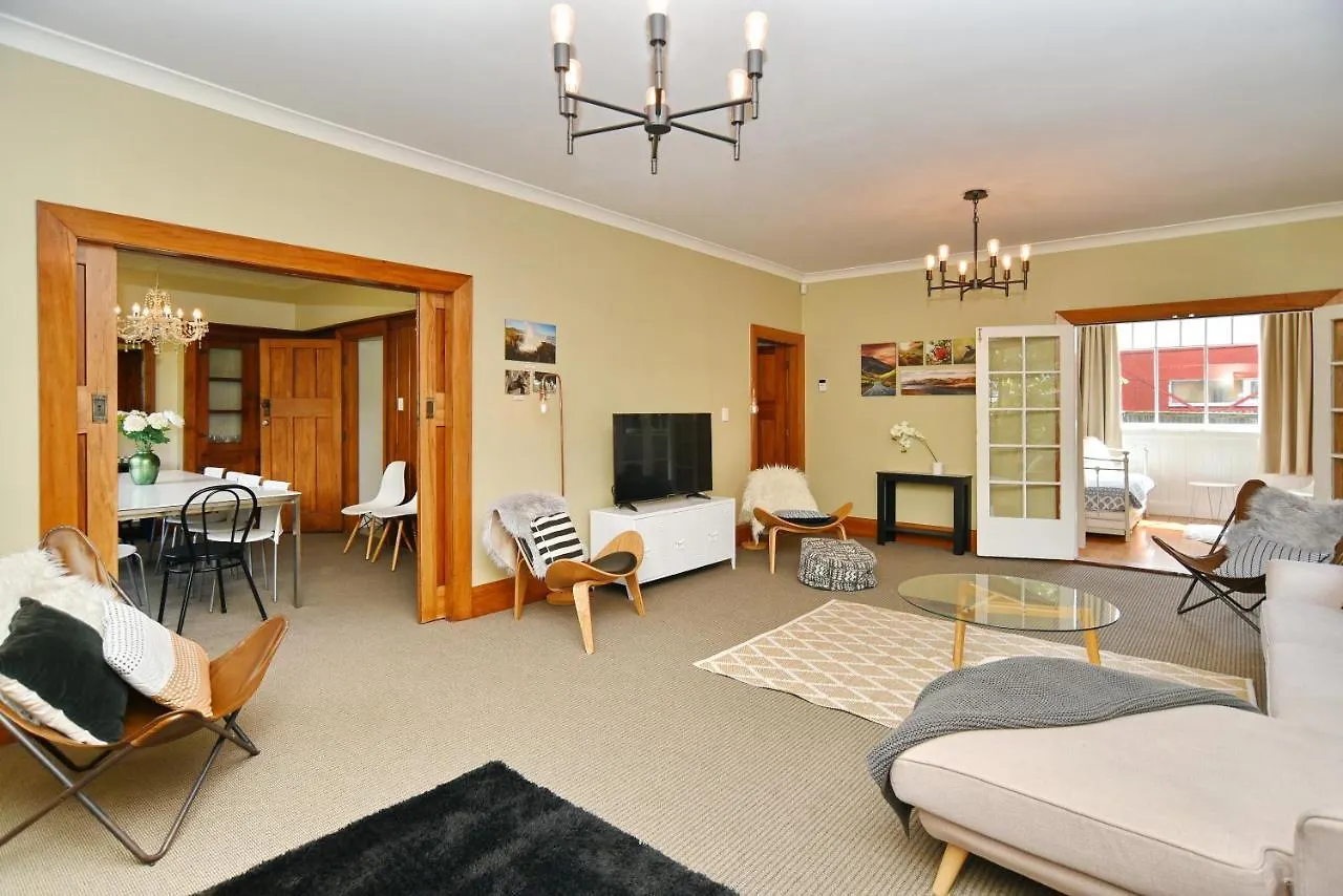 Holiday home Racecourse Villa - Classic 1935 Charm & Space Christchurch New Zealand